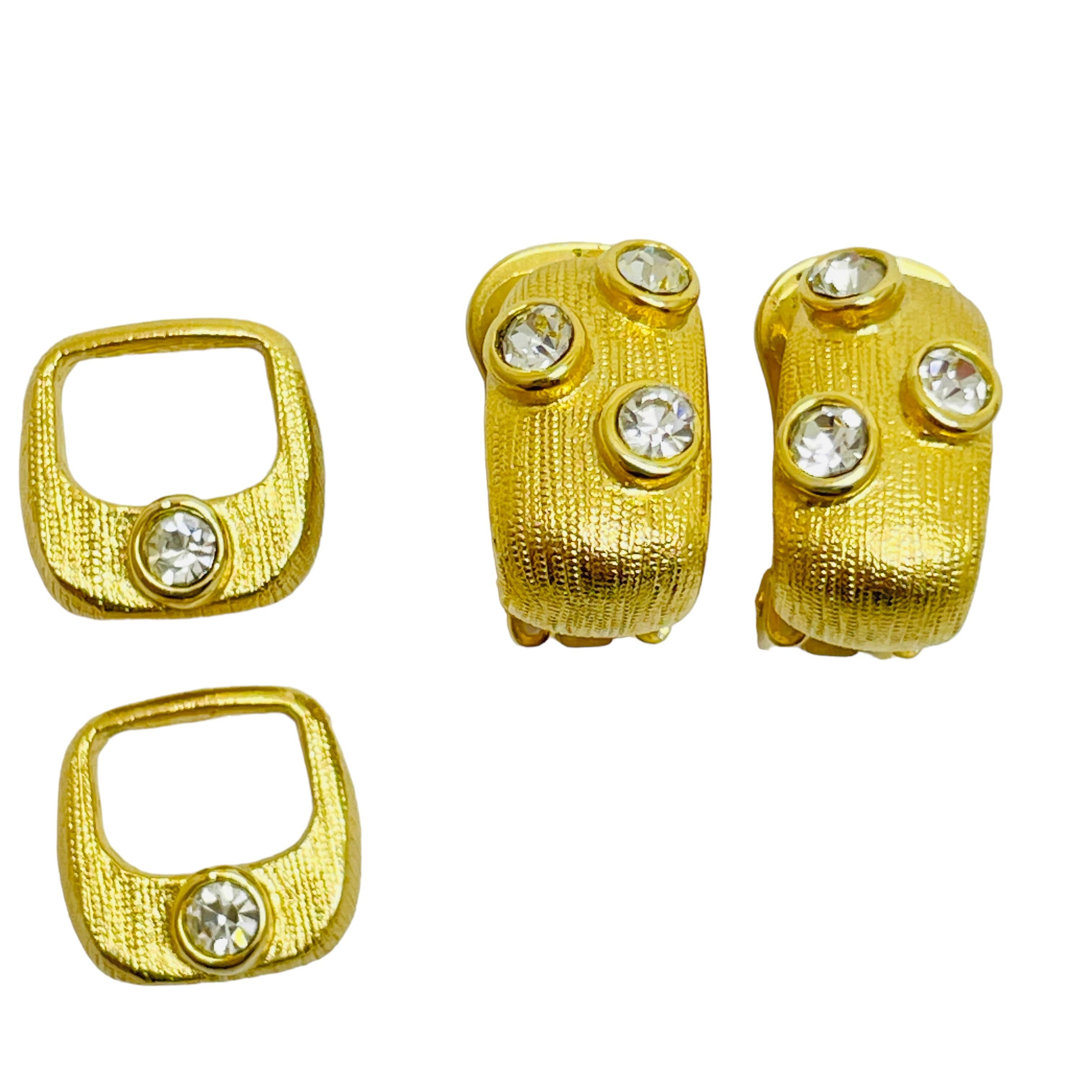 Vintage gold rhinestone door knocker designer runway clip on earrings In Good Condition For Sale In Palos Hills, IL