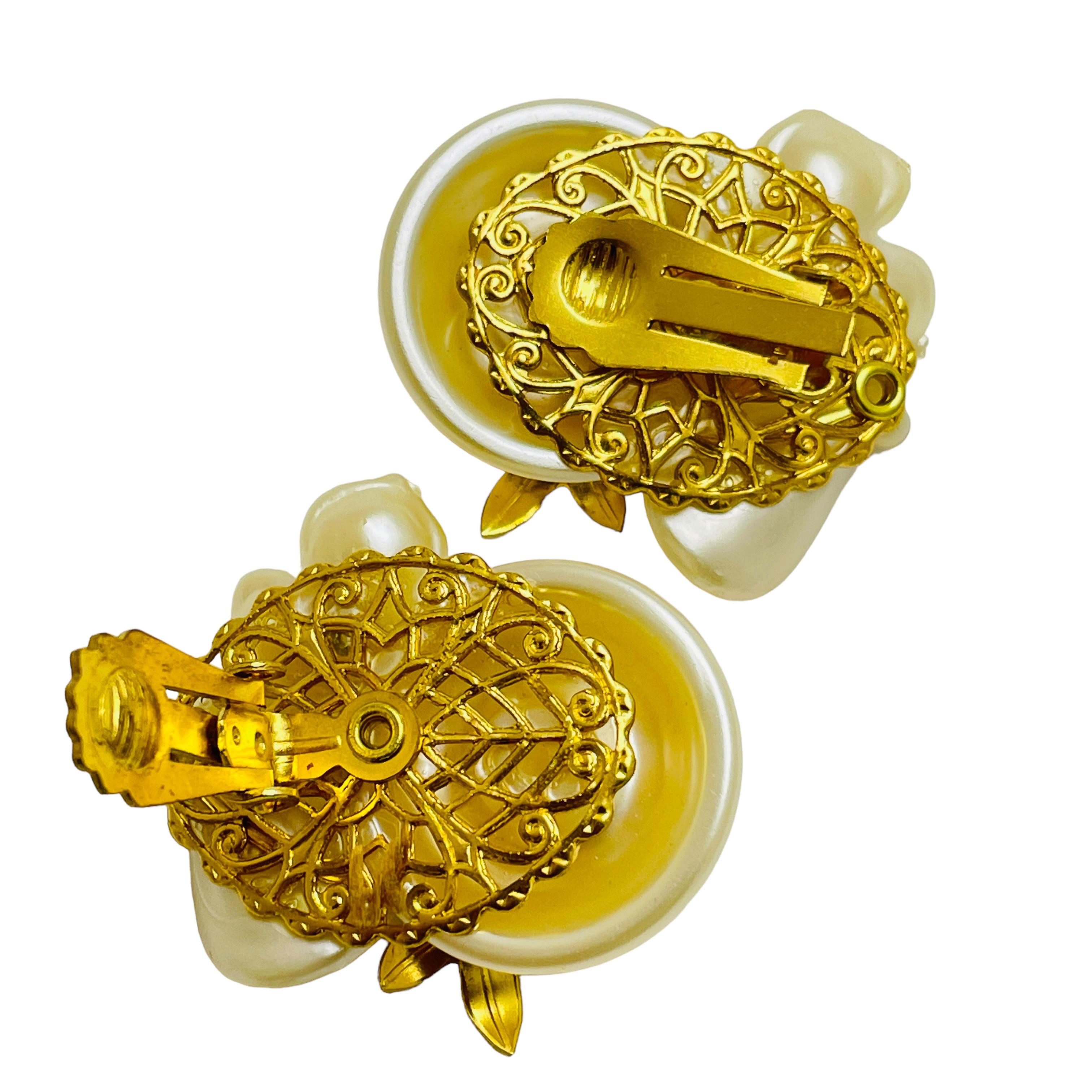 Vintage Gold Strass Perle Designer Clip auf Ohrringe im Zustand „Gut“ im Angebot in Palos Hills, IL