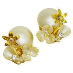 Boucles d'oreilles à clip vintage en strass doré et perles de designer