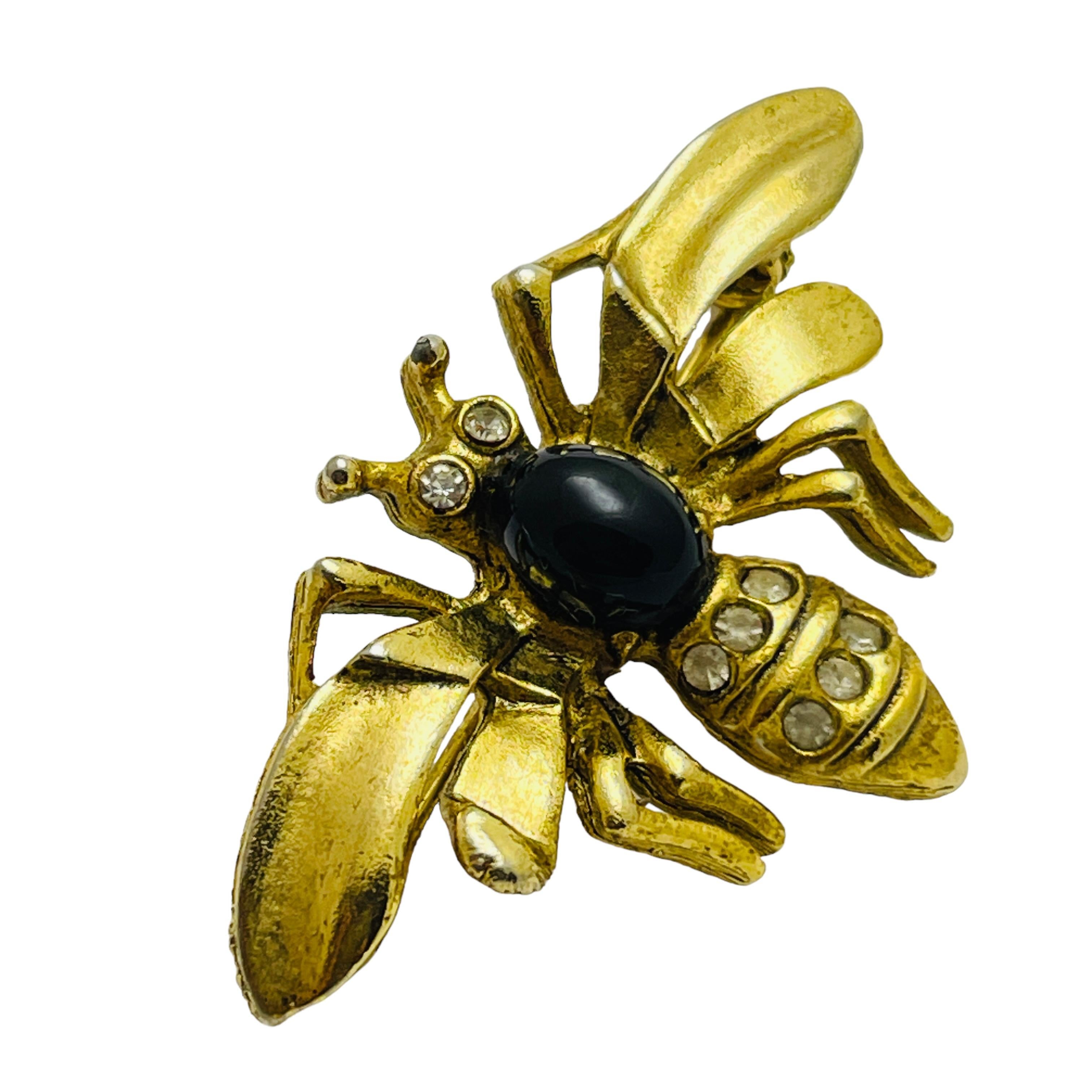Women's Vintage gold rhinestones bee insect figural designer brooch For Sale