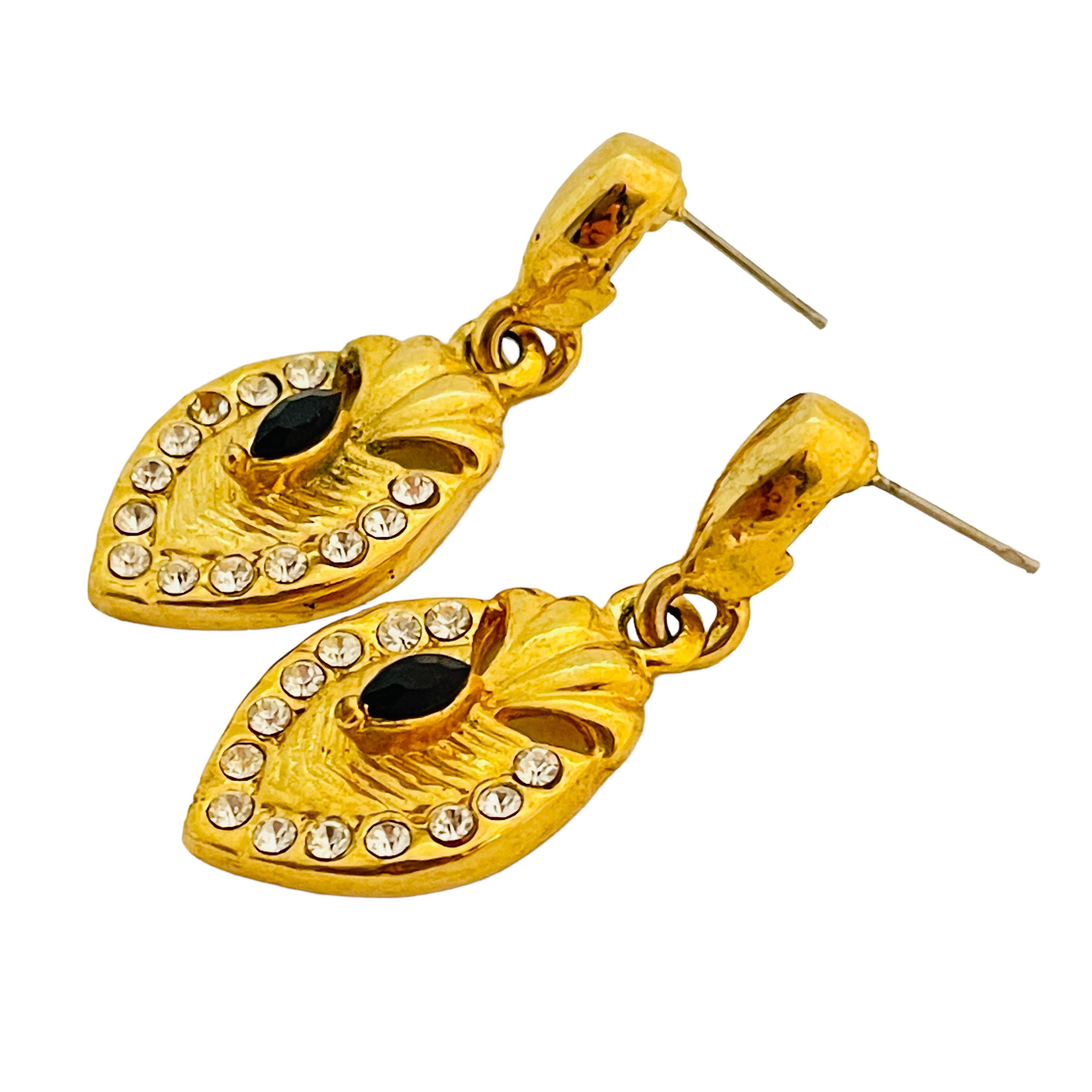 DETAILS

• unsigned

• gold tone with rhinestones

• vintage designer pierced earrings

MEASUREMENTS

• 1.5