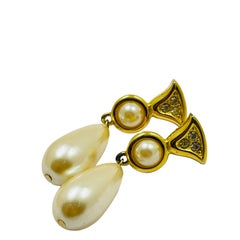 Vintage gold rhinestones dangle pearl designer runway pierced earrings