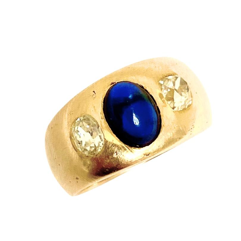 Anello d'oro vintage a tre pietre con fascia francese In condizioni buone in vendita a Beverly Hills, CA