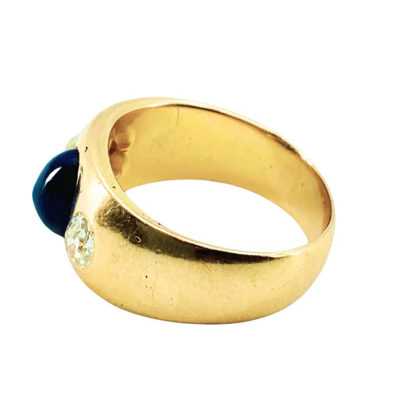 Anello d'oro vintage a tre pietre con fascia francese in vendita 2