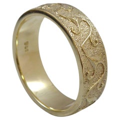 Vintage Gold Ring with Art Nouveau Style Decoration