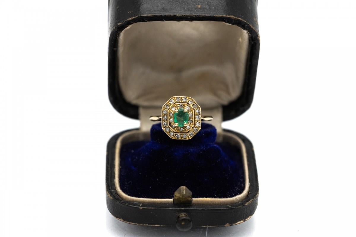 Women's or Men's Vintage gold ring with diamonds and emerald, France, 1960s.  For Sale