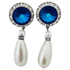 Boucles d'oreilles vintage en verre de rivioli doré, strass clair, perles en goutte d'eau.