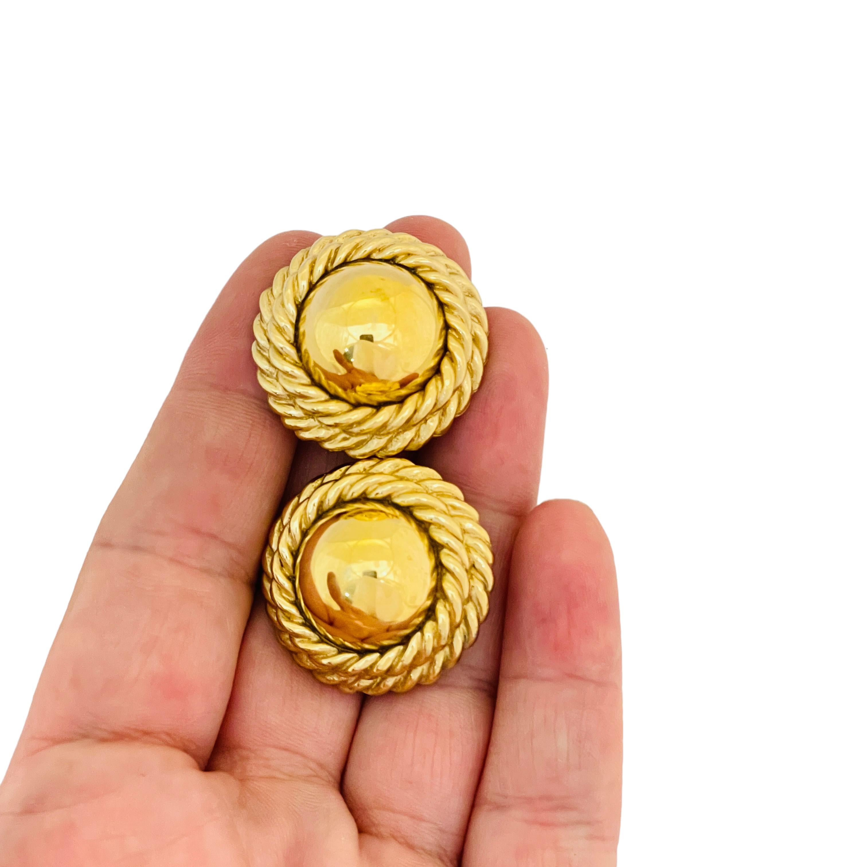 Women's or Men's Vintage gold rope designer clip on earrings For Sale