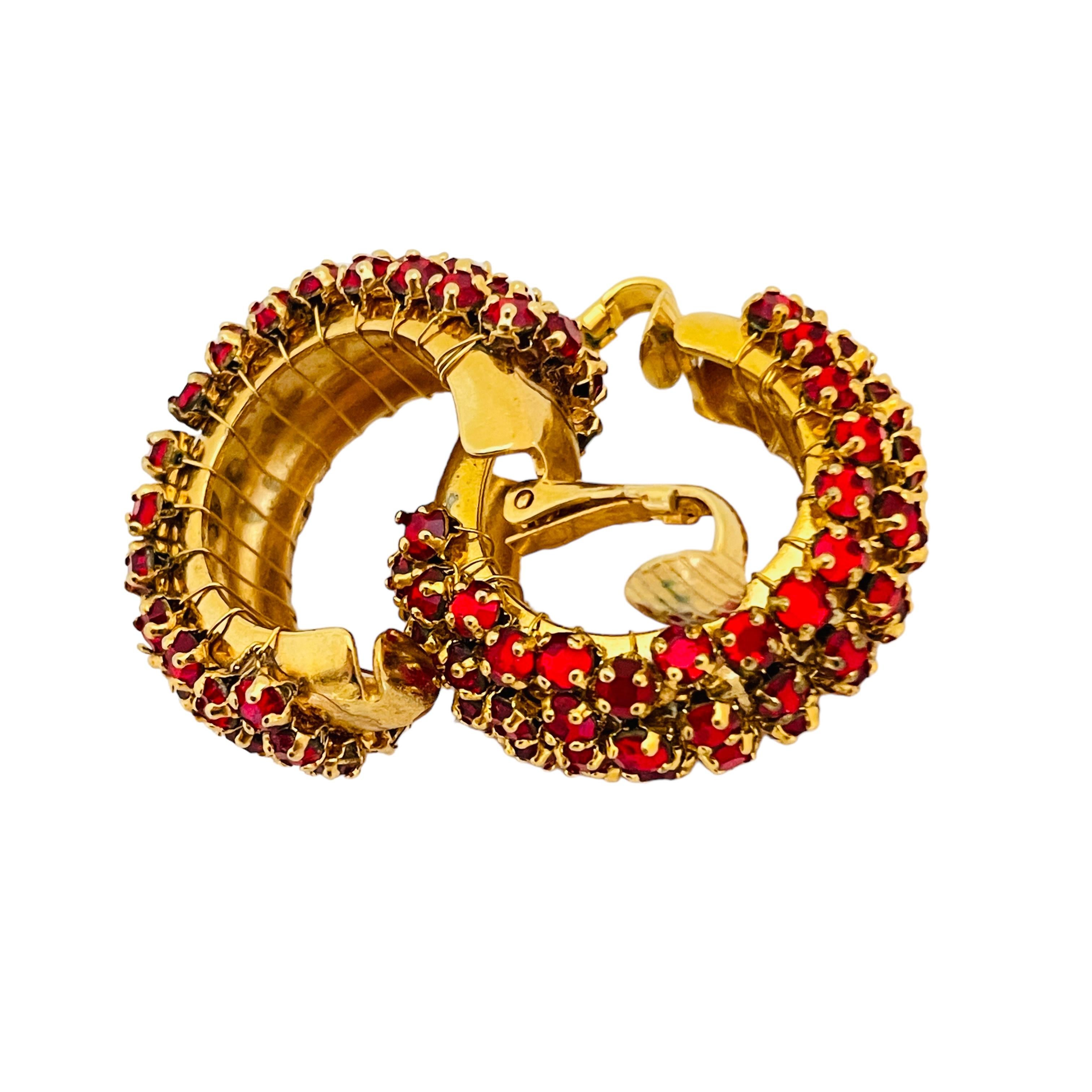 Women's Vintage gold ruby red crystals hoop designer runway clip on earrings For Sale