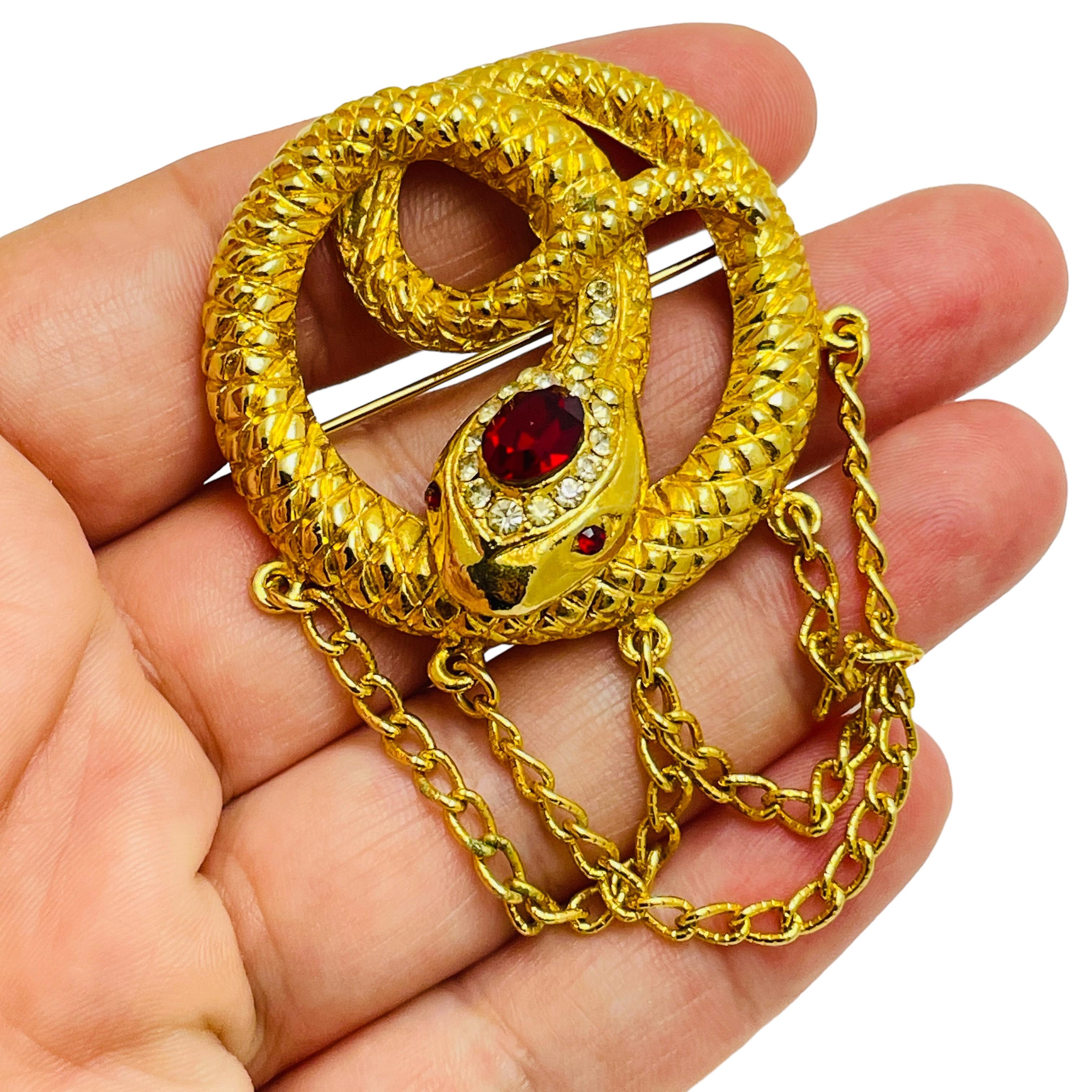 Women's Vintage gold ruby red eyes rhinestone snake dangle chains designer brooch For Sale