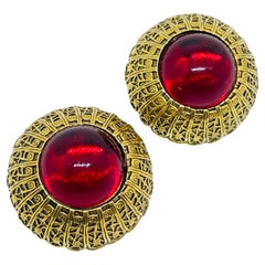 Boucles d'oreilles clips vintage en or, rubis et cabochon de verre rouge