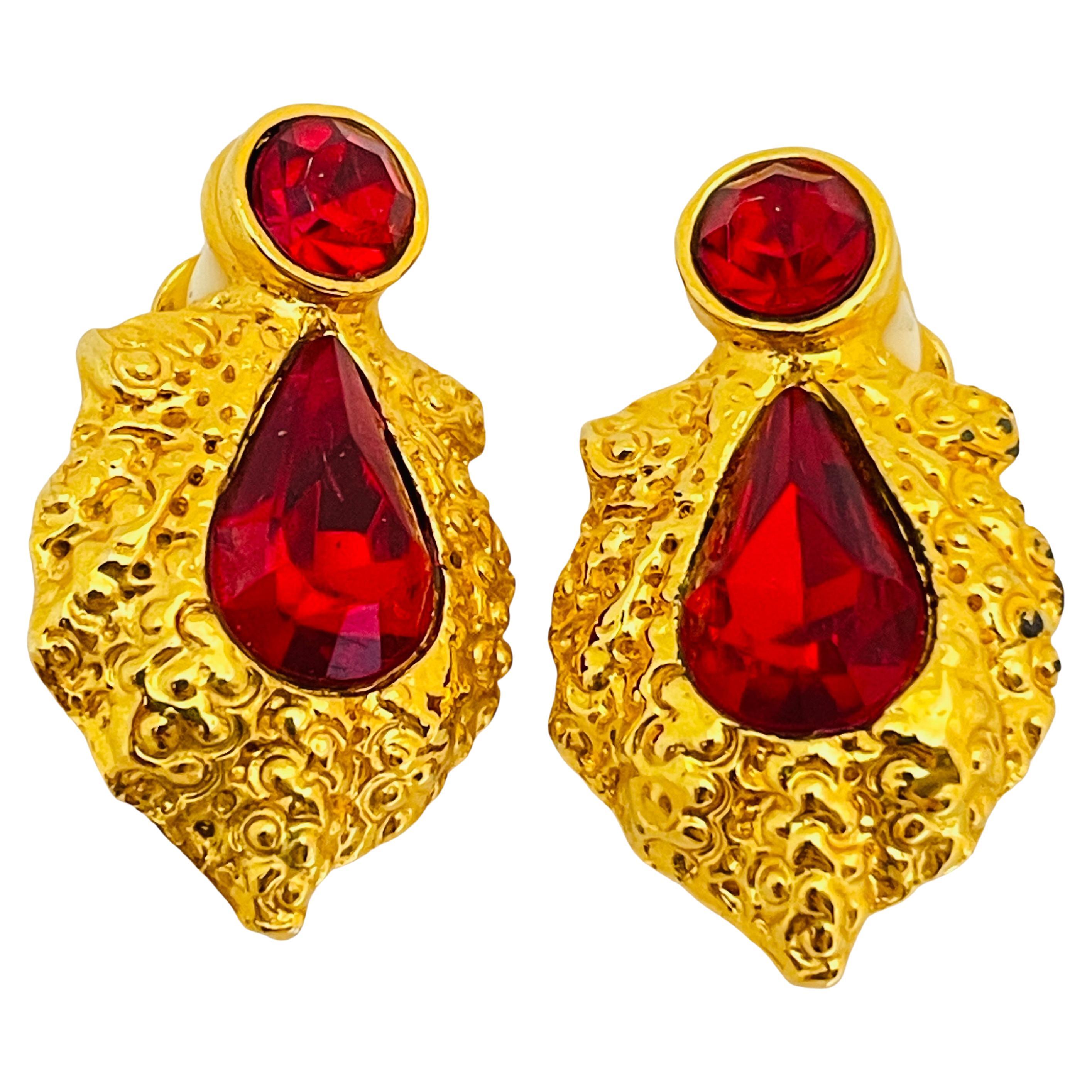 Pendientes de clip vintage de oro rubí rojo cristal de diseño de pasarela en venta