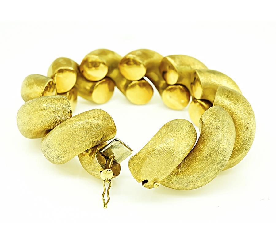 Vintage Gold San Marco Bracelet In Good Condition For Sale In New York, NY