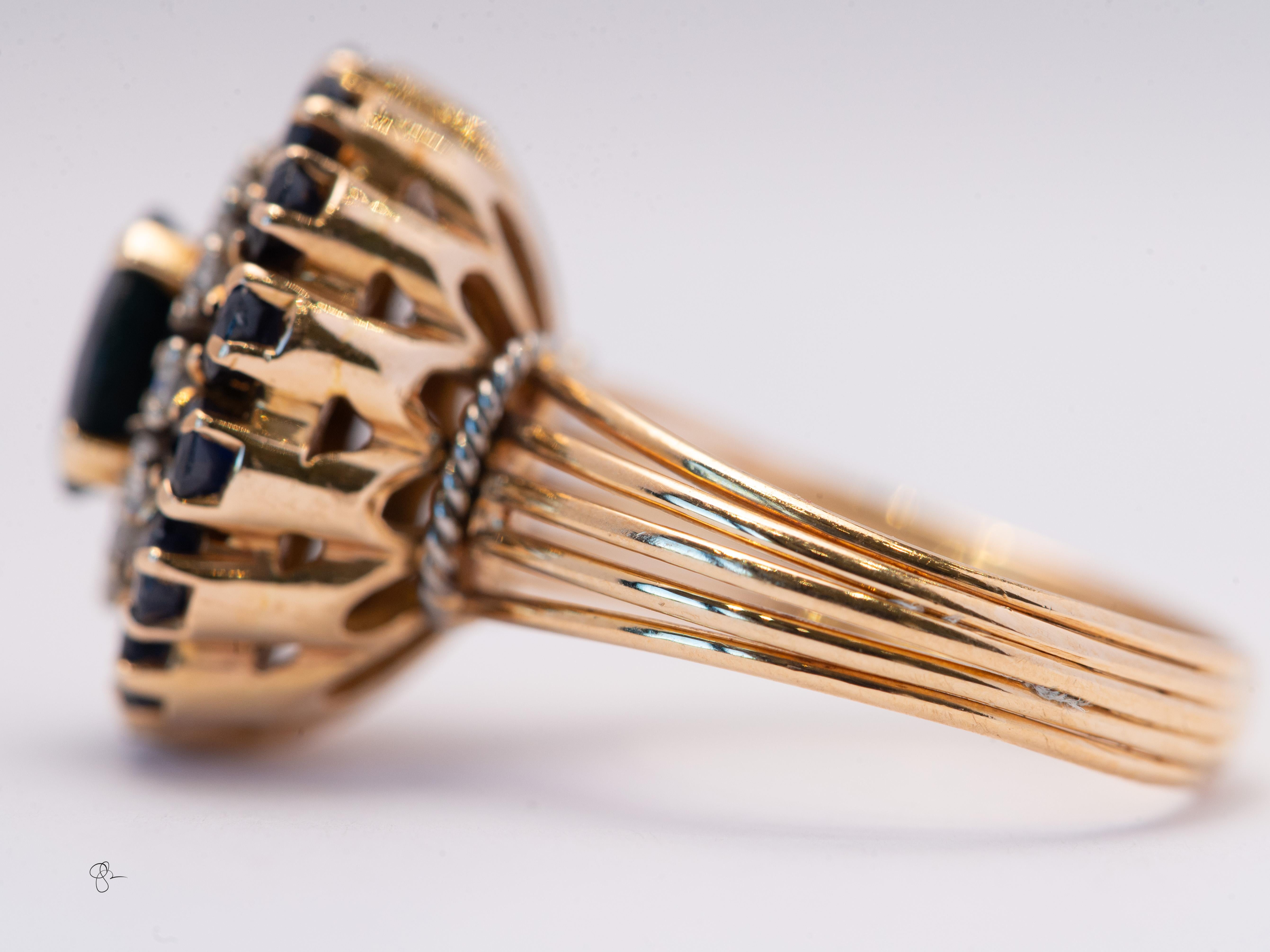 Round Cut Vintage Gold Sapphire and Diamond Cluster Ring For Sale