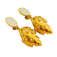 Vintage gold sea shell enamel pearl designer runway clip on earrings