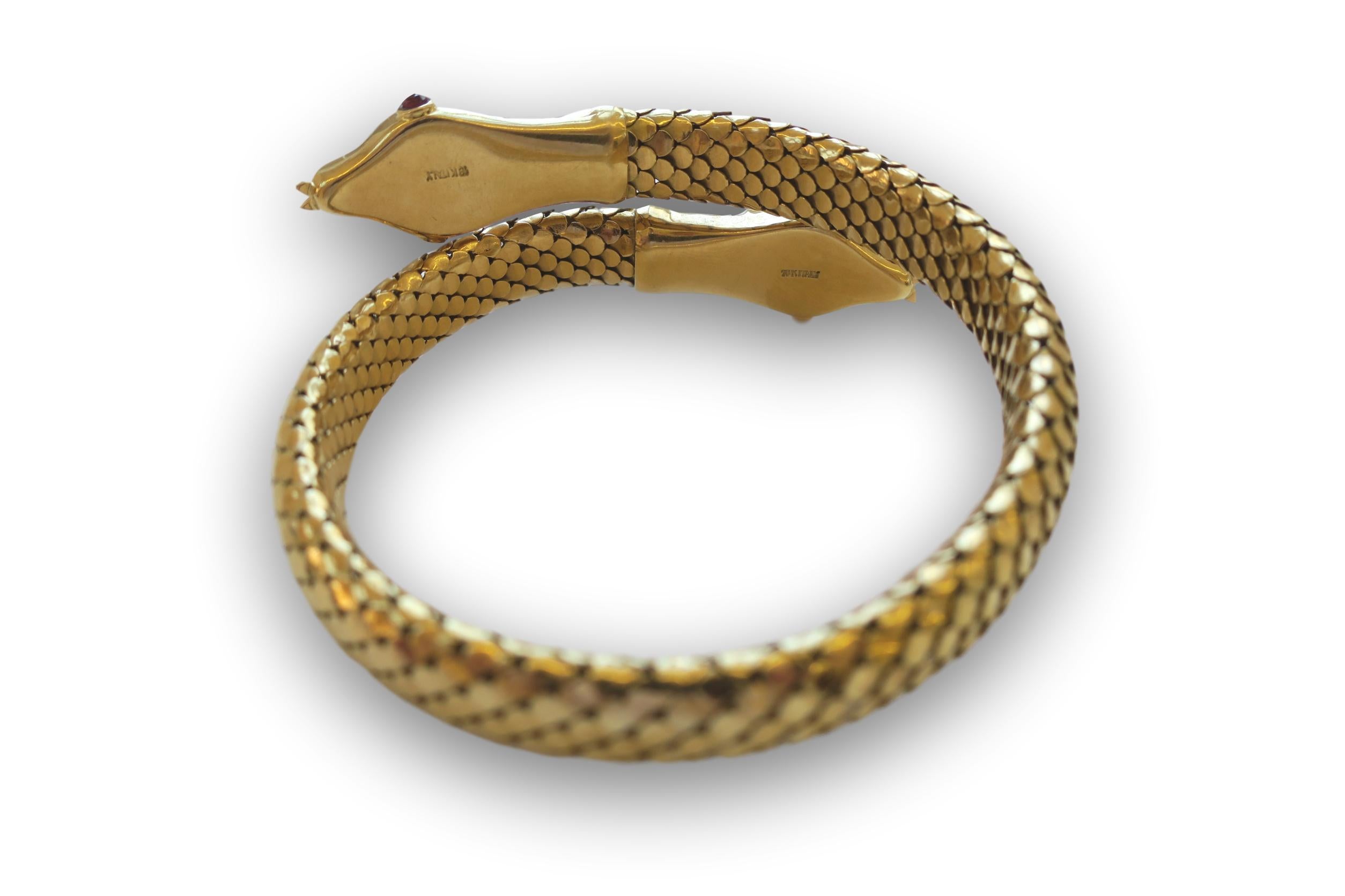 Vintage Gold Serpent Bracelet, 1960s, Italy In Excellent Condition In Cincinnati, OH