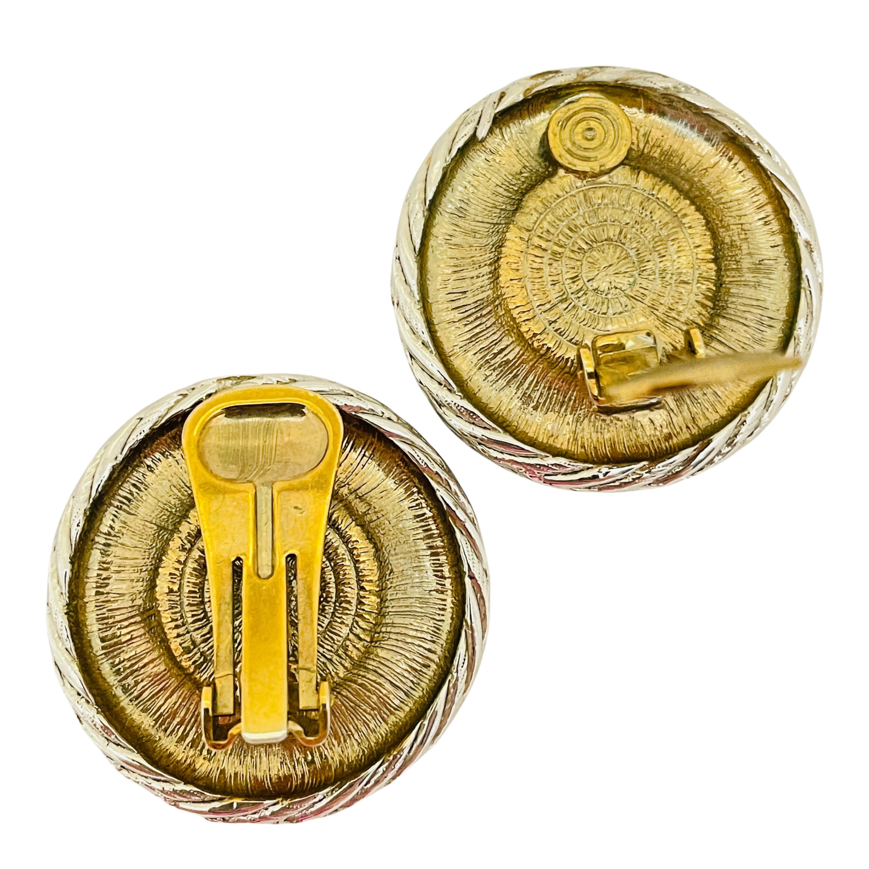 Vintage gold silver nautical coin designer runway clip on earrings In Good Condition For Sale In Palos Hills, IL