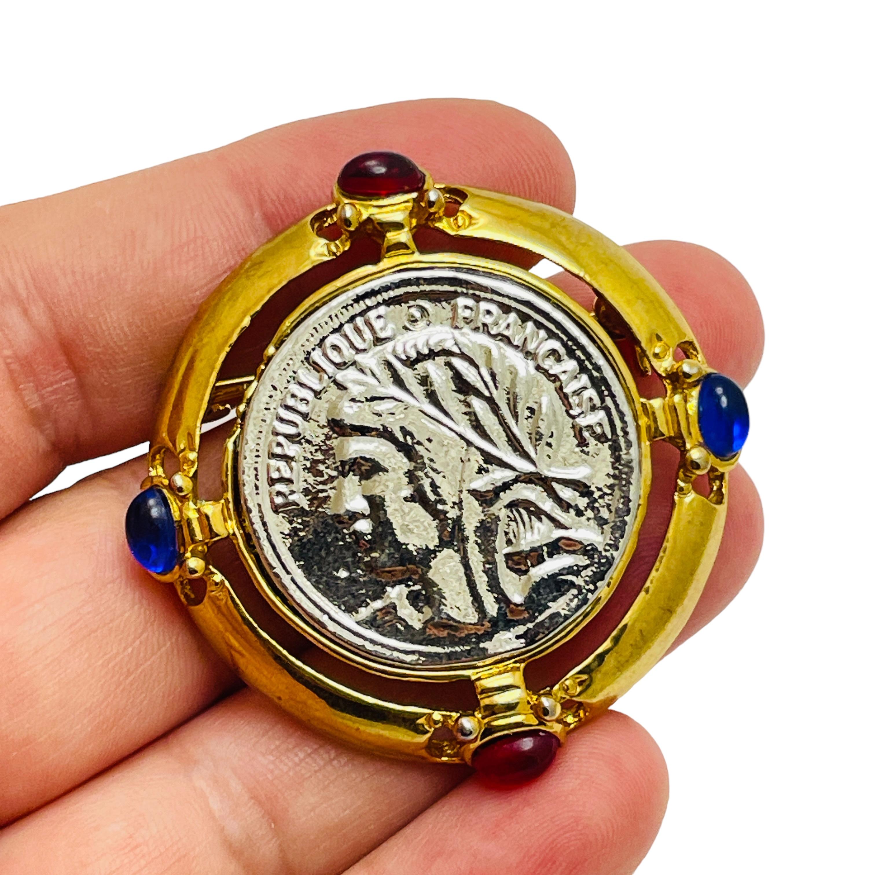 Women's Vintage gold silver republique francause faux coin jewel designer brooch For Sale
