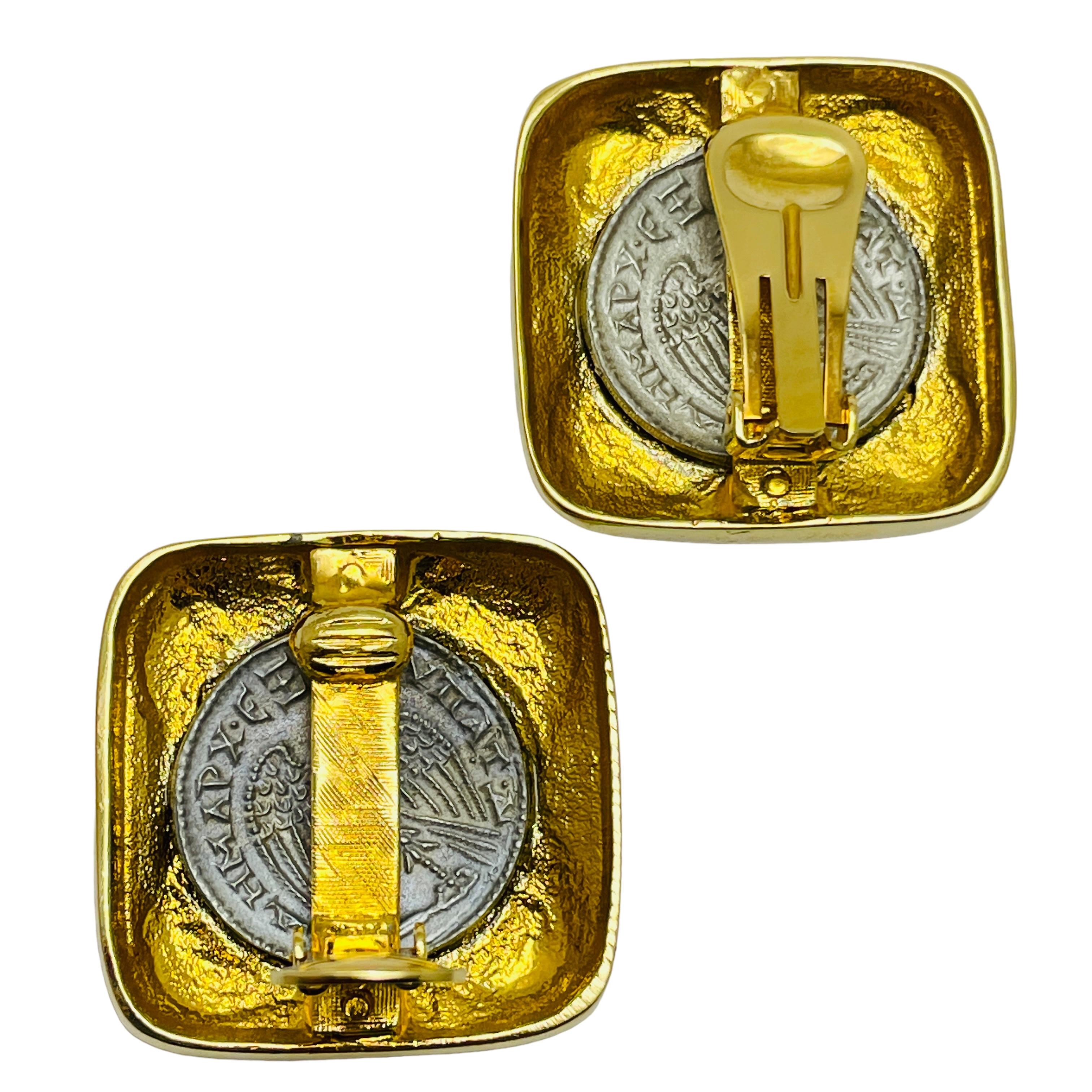 Vintage Gold Silber Ton Münze etruskischen Designer Clip auf Ohrringe im Zustand „Gut“ im Angebot in Palos Hills, IL