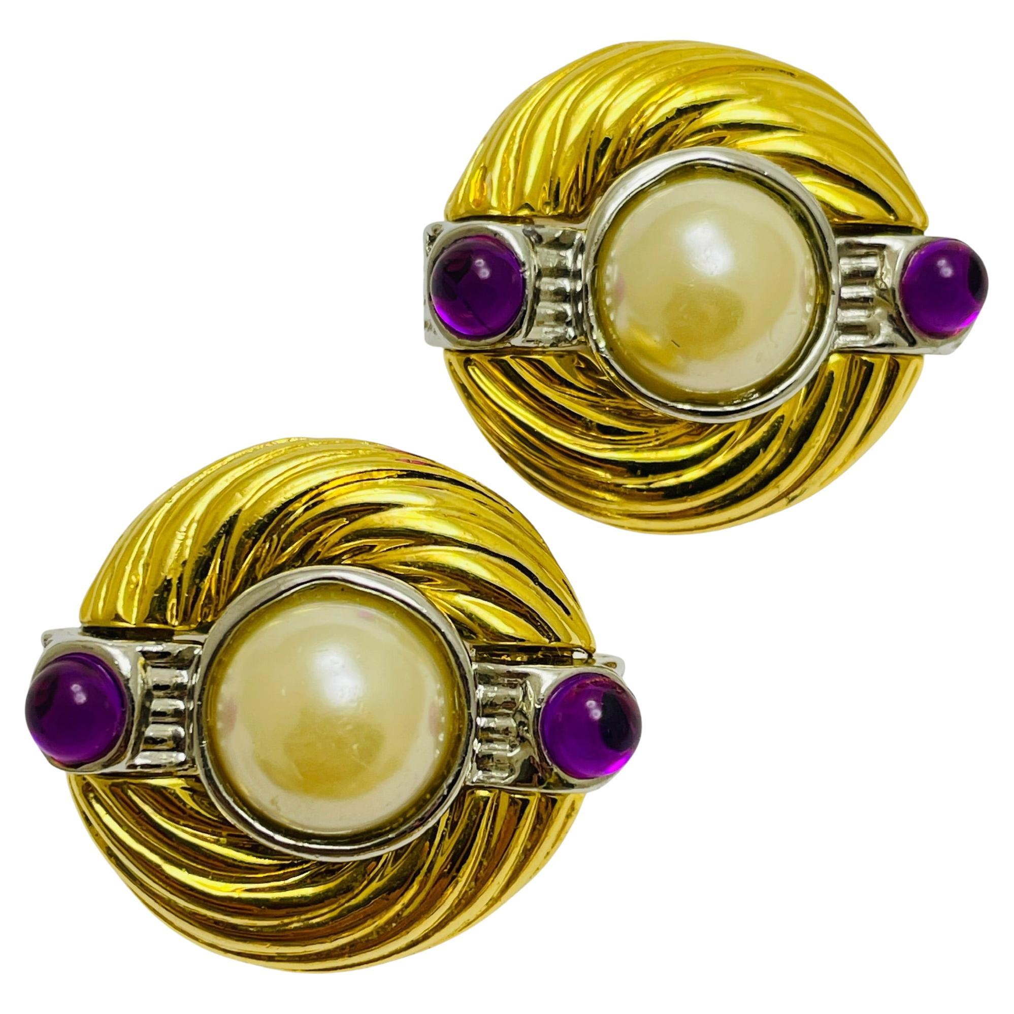 Orecchini a clip d'epoca in oro e argento con perle finte e cabine viola