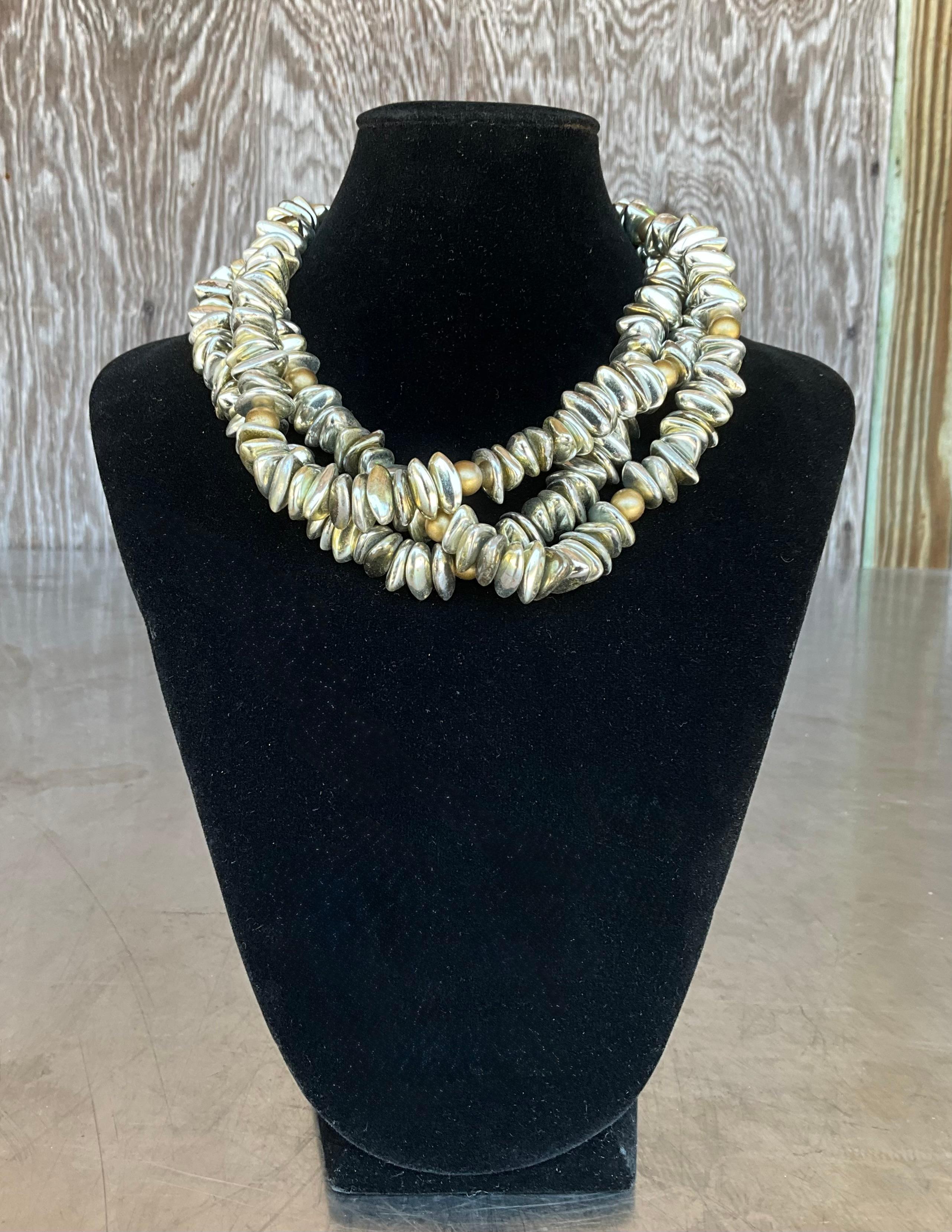 Collana di perline vintage a più fili in tonalità oro e argento In condizioni buone in vendita a Lake Worth Beach, FL