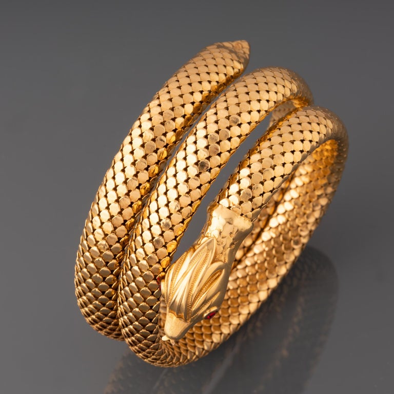 Bracelet serpent vintage en or En vente sur 1stDibs
