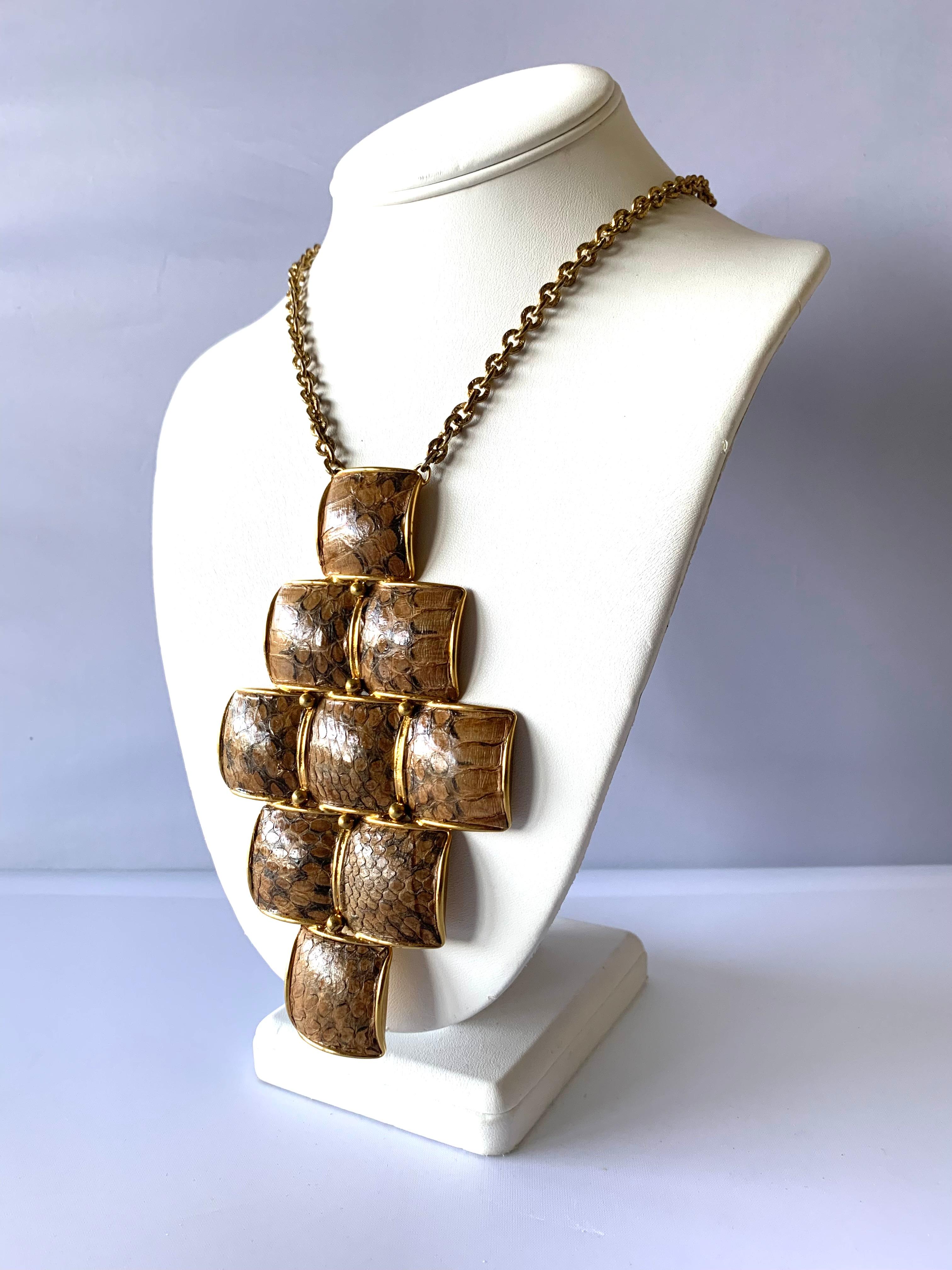 Vintage Gold Snakeskin Modernist Geometric Pendant Necklace In Excellent Condition In Palm Springs, CA