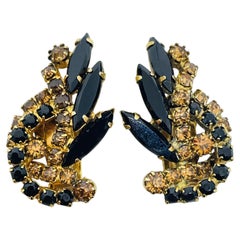 Vintage-Clip-Ohrringe im Designer-Stil aus goldfarbenem, bernsteinfarbenem und schwarzem Glas mit Strasssteinen, 1970er Jahre