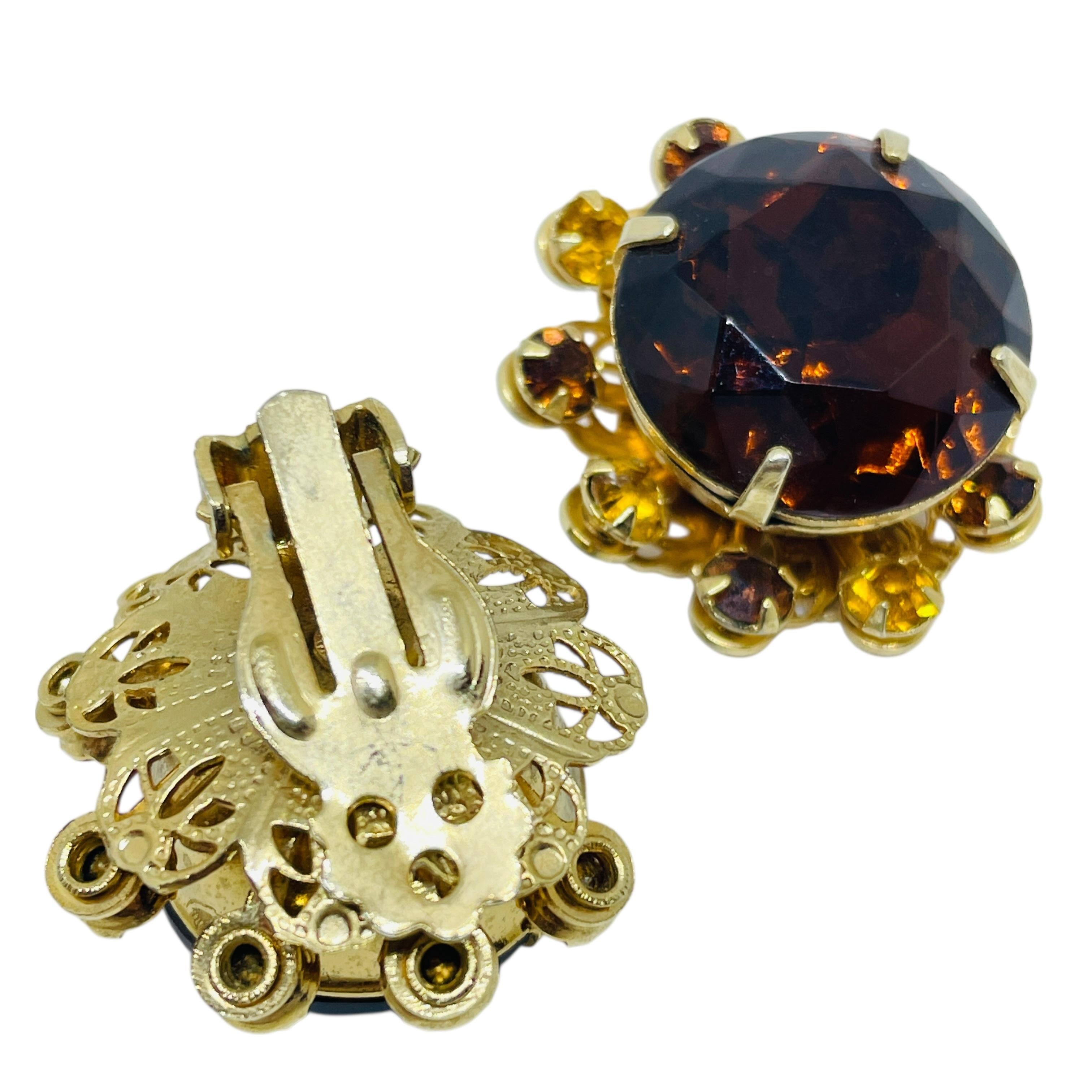 Vintage Gold Ton Bernstein Glas Designer Clip auf Ohrringe im Zustand „Gut“ im Angebot in Palos Hills, IL