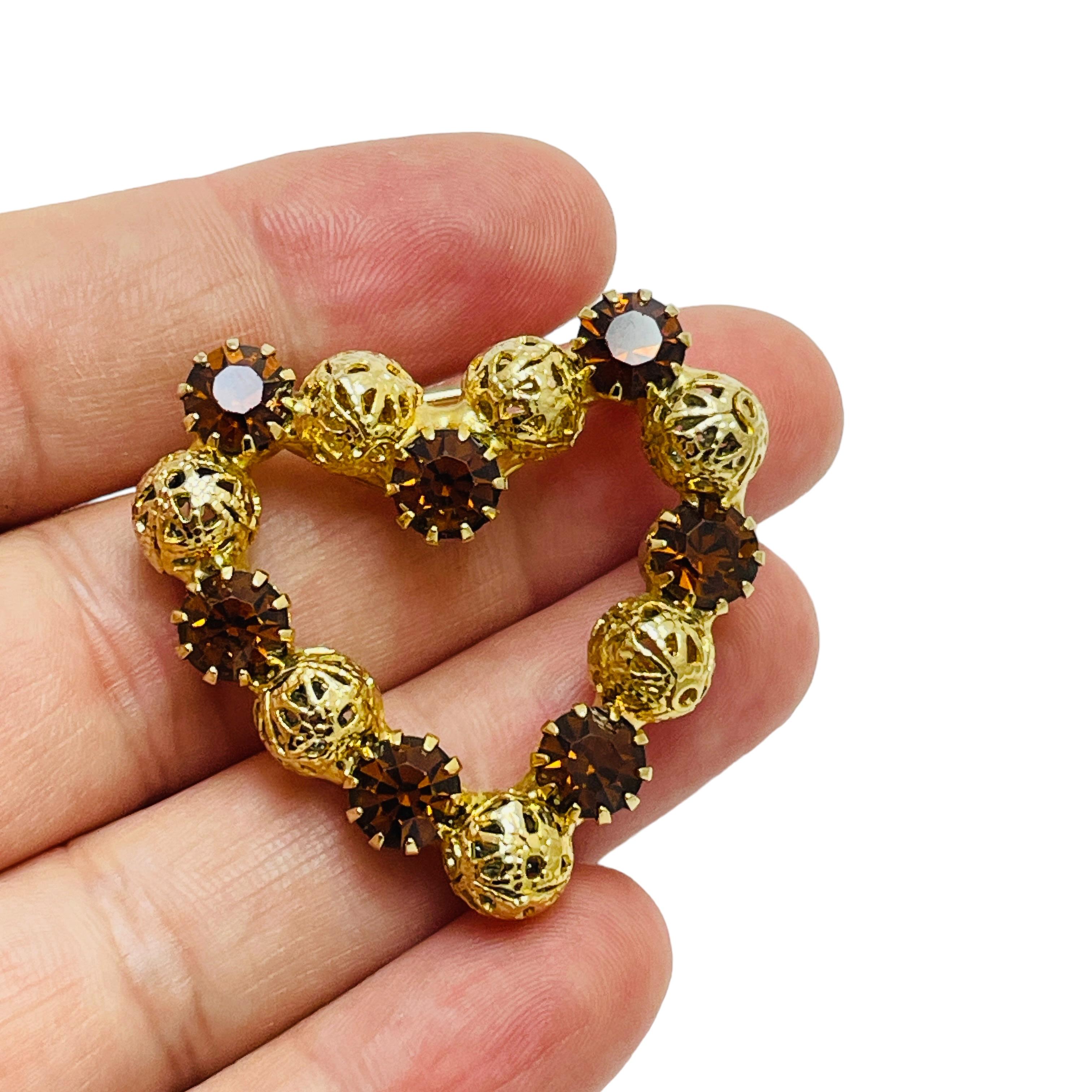Women's Vintage gold tone amber rhinestone heart designer brooch For Sale