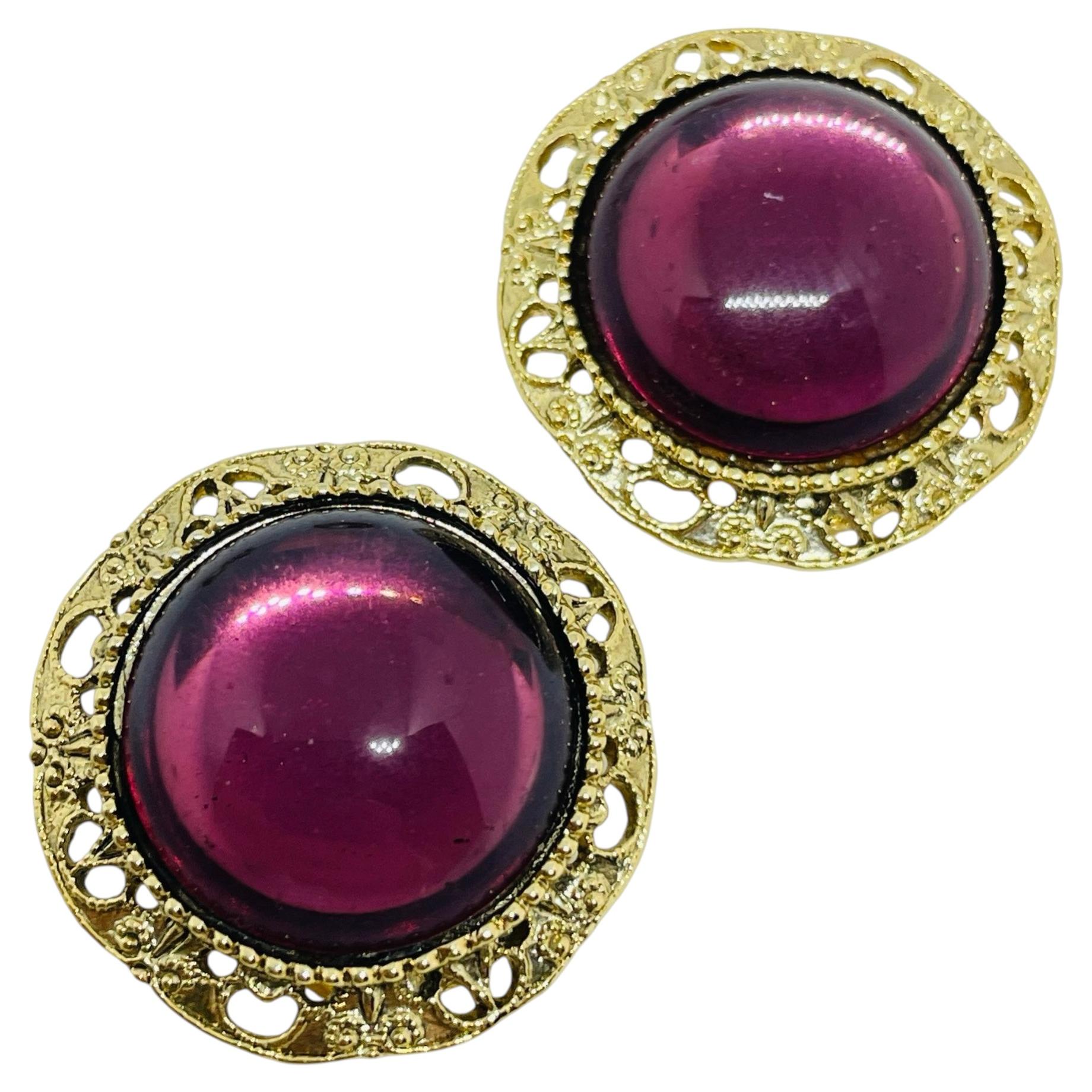 Boucles d'oreilles à clip vintage en verre d'améthyste et tonalité dorée