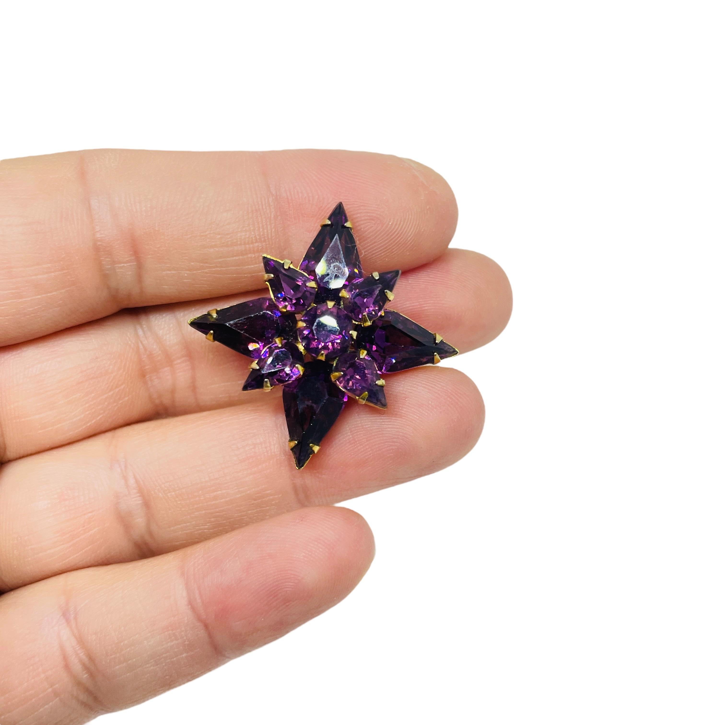 Donna Spilla d'oro con strass ametista d'epoca in vendita