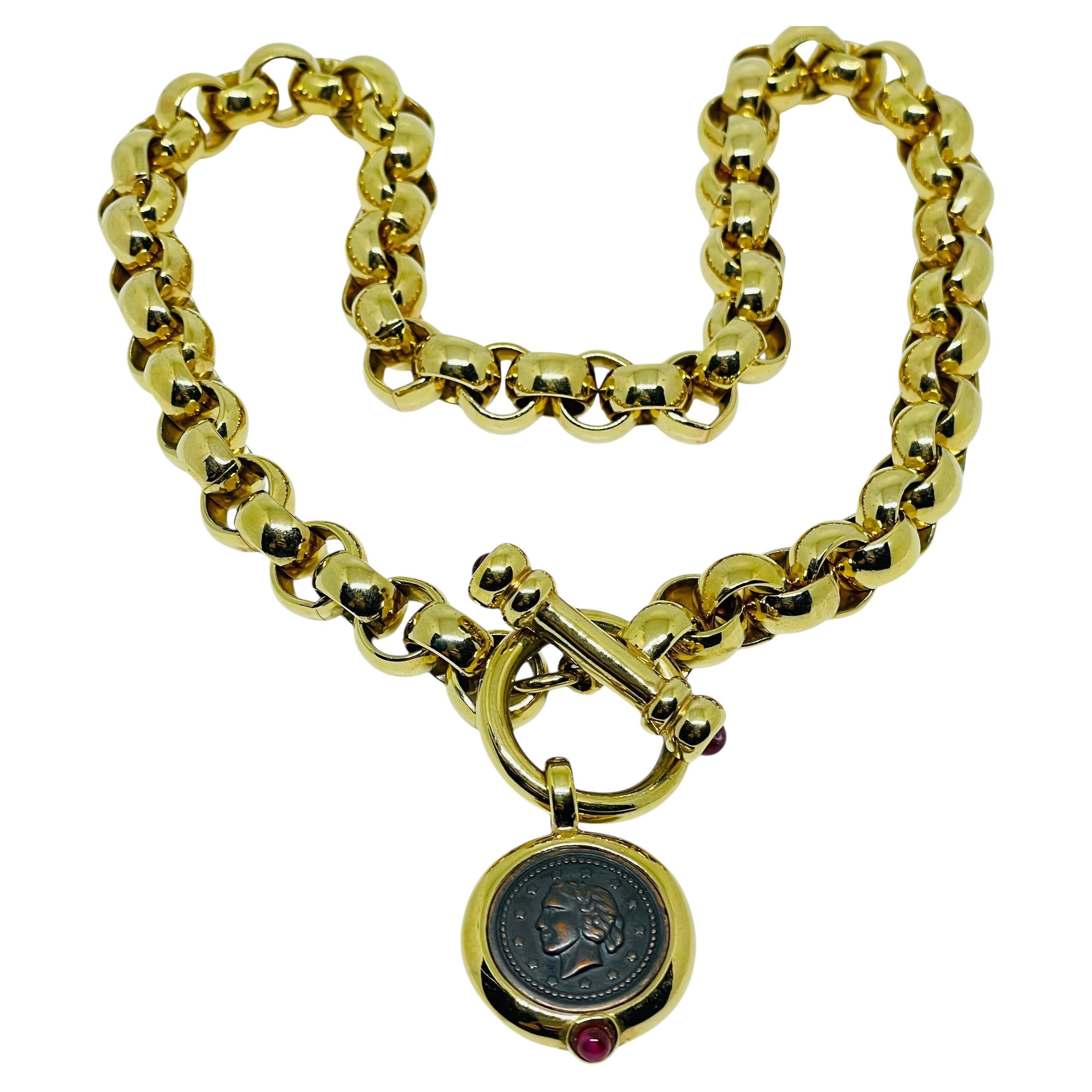 Vintage Gold Ton alte Münze Rubin Cabochons Toggle Kette Designer Halskette im Angebot