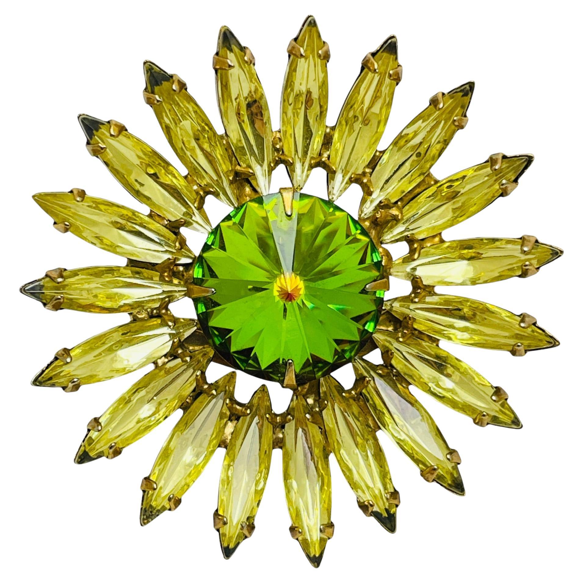 Vintage gold tone beautiful navette rhinestones flower designer brooch