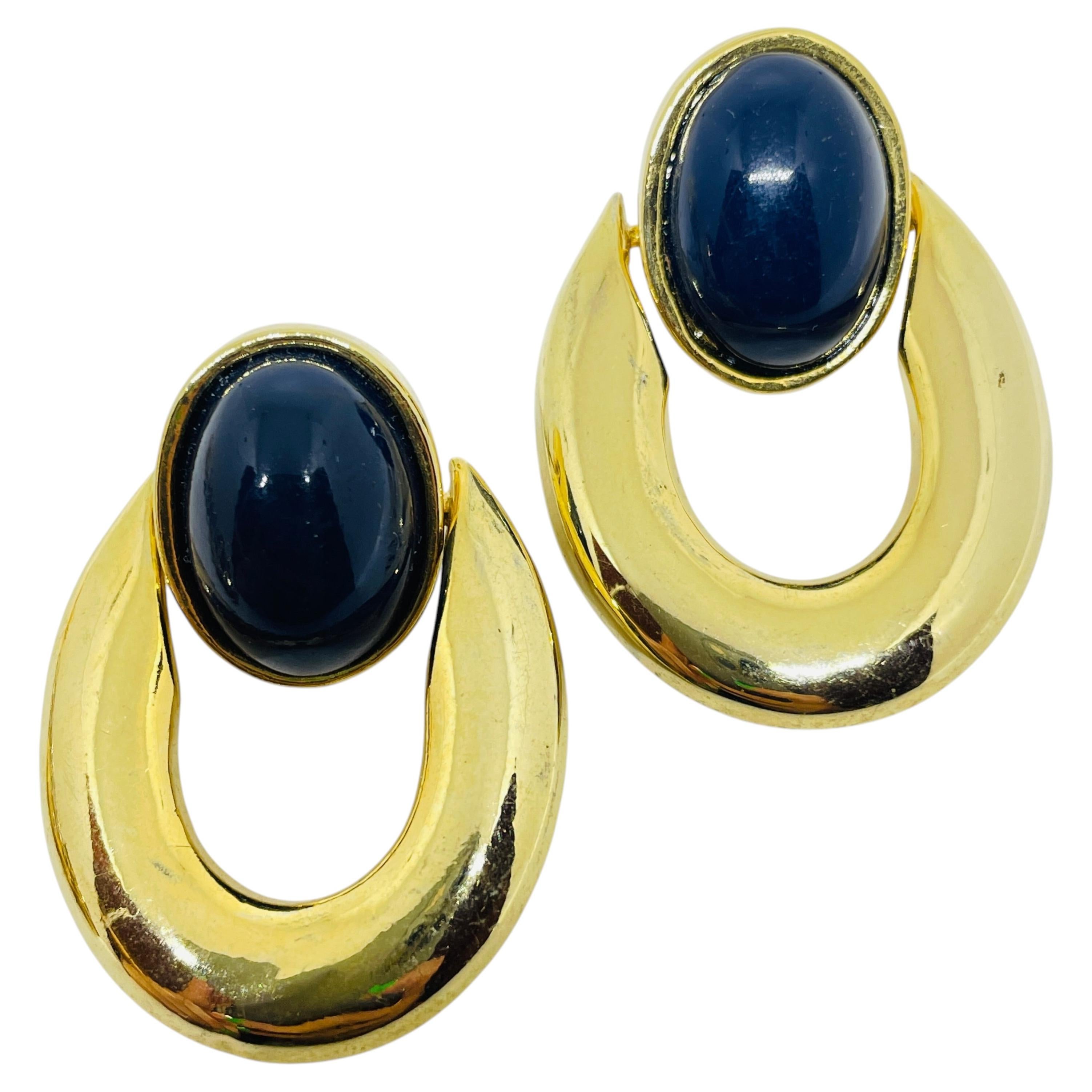 Vintage Gold Ton schwarz Cabochon Türklopfer Designer Ohrringe durchbohrt