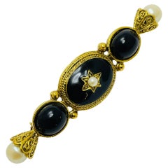 Vintage gold tone black cabs faux pearls designer brooch