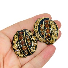 Pendientes de clip de diseño, de estilo vintage, en tono dorado, con esmalte negro, ámbar y pedrería, de gran tamaño