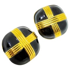 Orecchini a clip vintage anni 
80 in oro e smalto nero di design