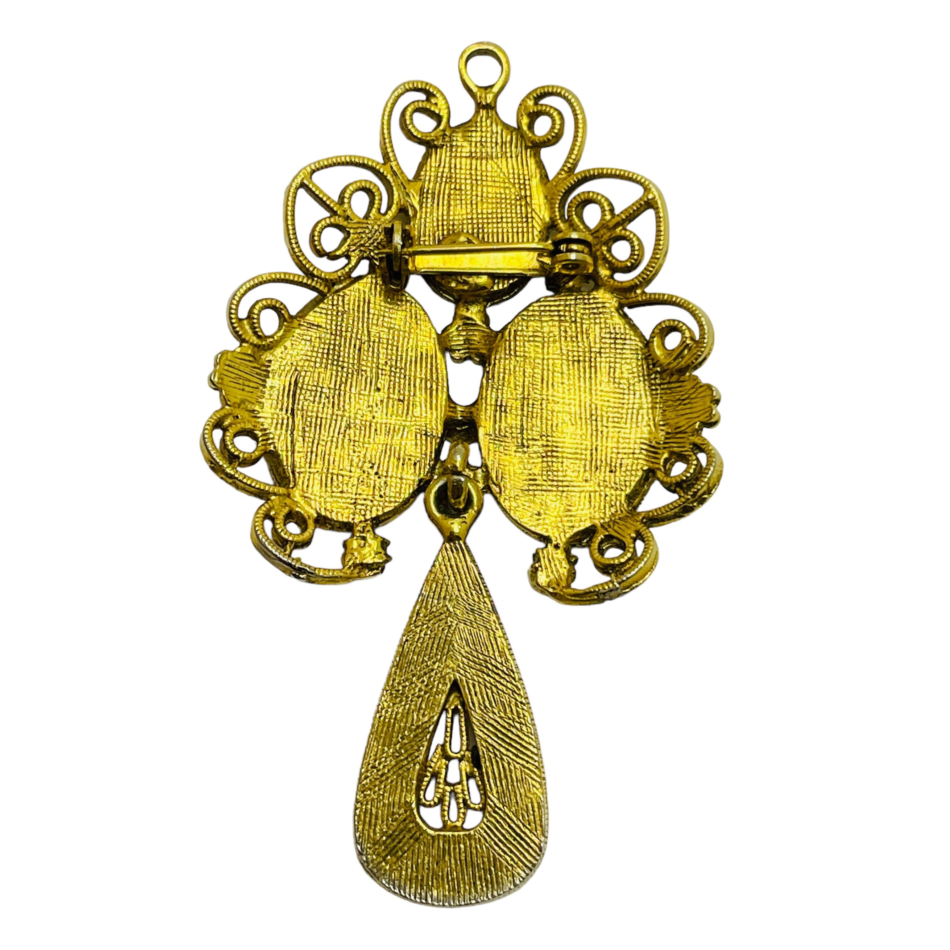 Vintage gold tone black glass dangle designer brooch In Good Condition For Sale In Palos Hills, IL