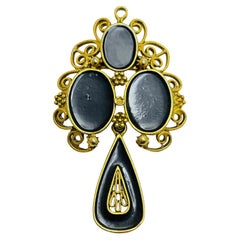 Vintage Gold Ton schwarz Glas baumeln Designer Brosche