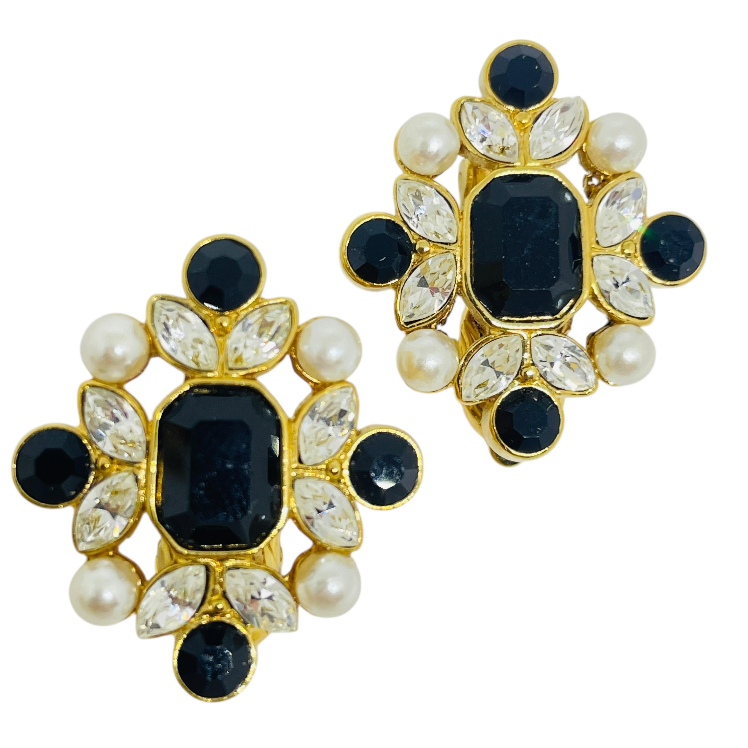 Vintage Gold Ton schwarz Glas Strass Designer Clip auf Ohrringe im Angebot 1