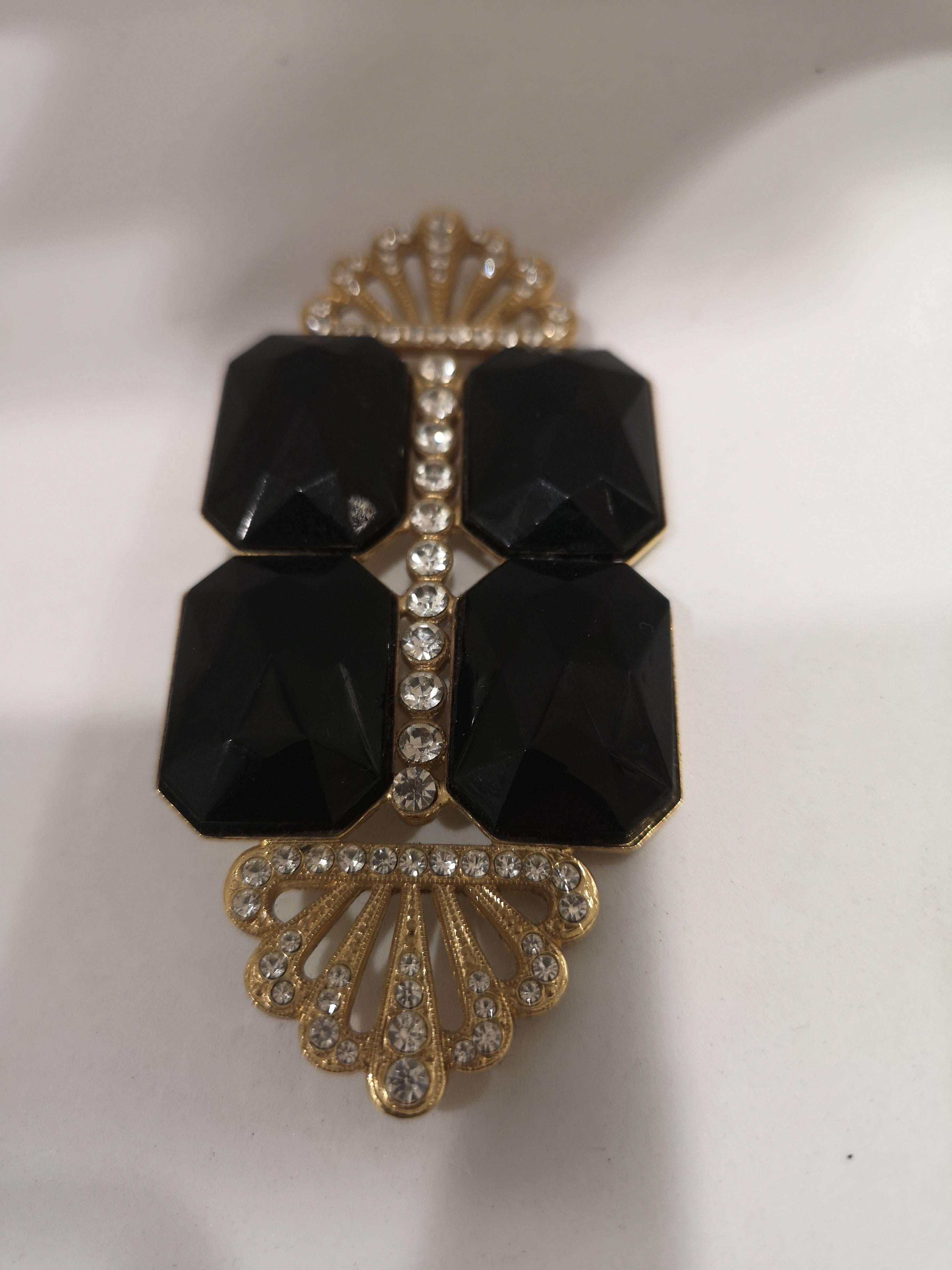 Vintage gold tone black stones brooch In Good Condition For Sale In Capri, IT