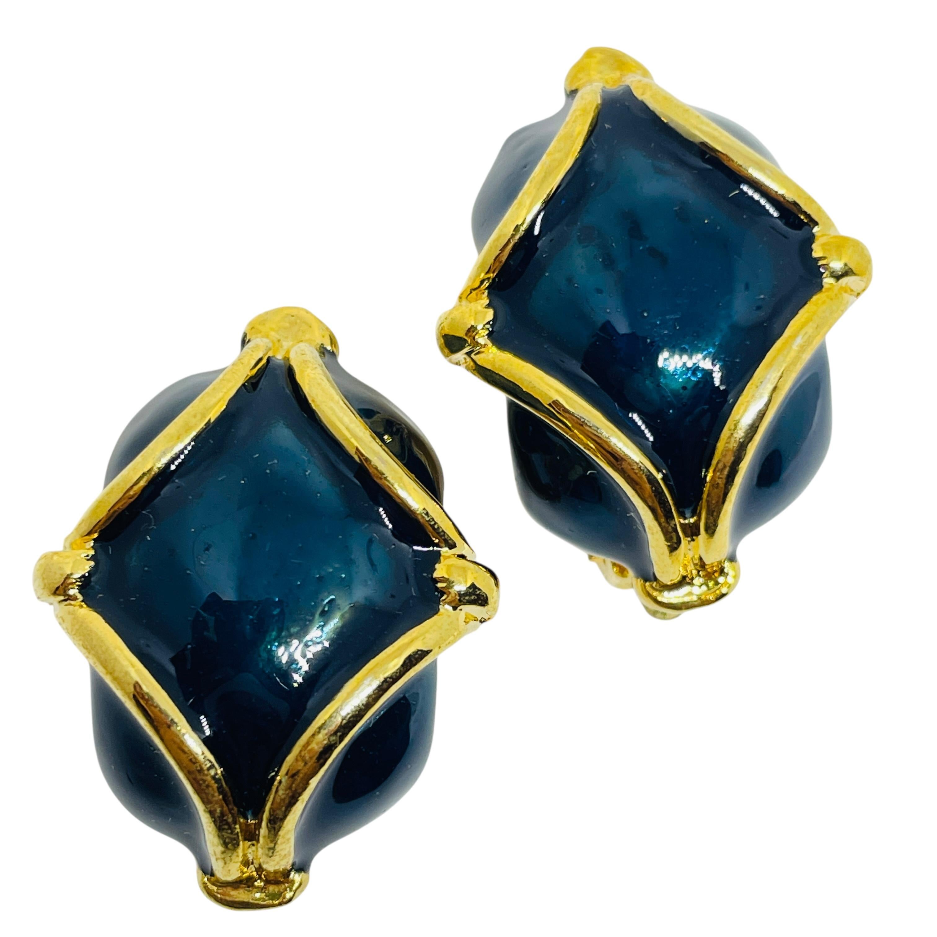Vintage Gold Ton blau Emaille Designer 80er Jahre Clip auf Ohrringe im Angebot 1