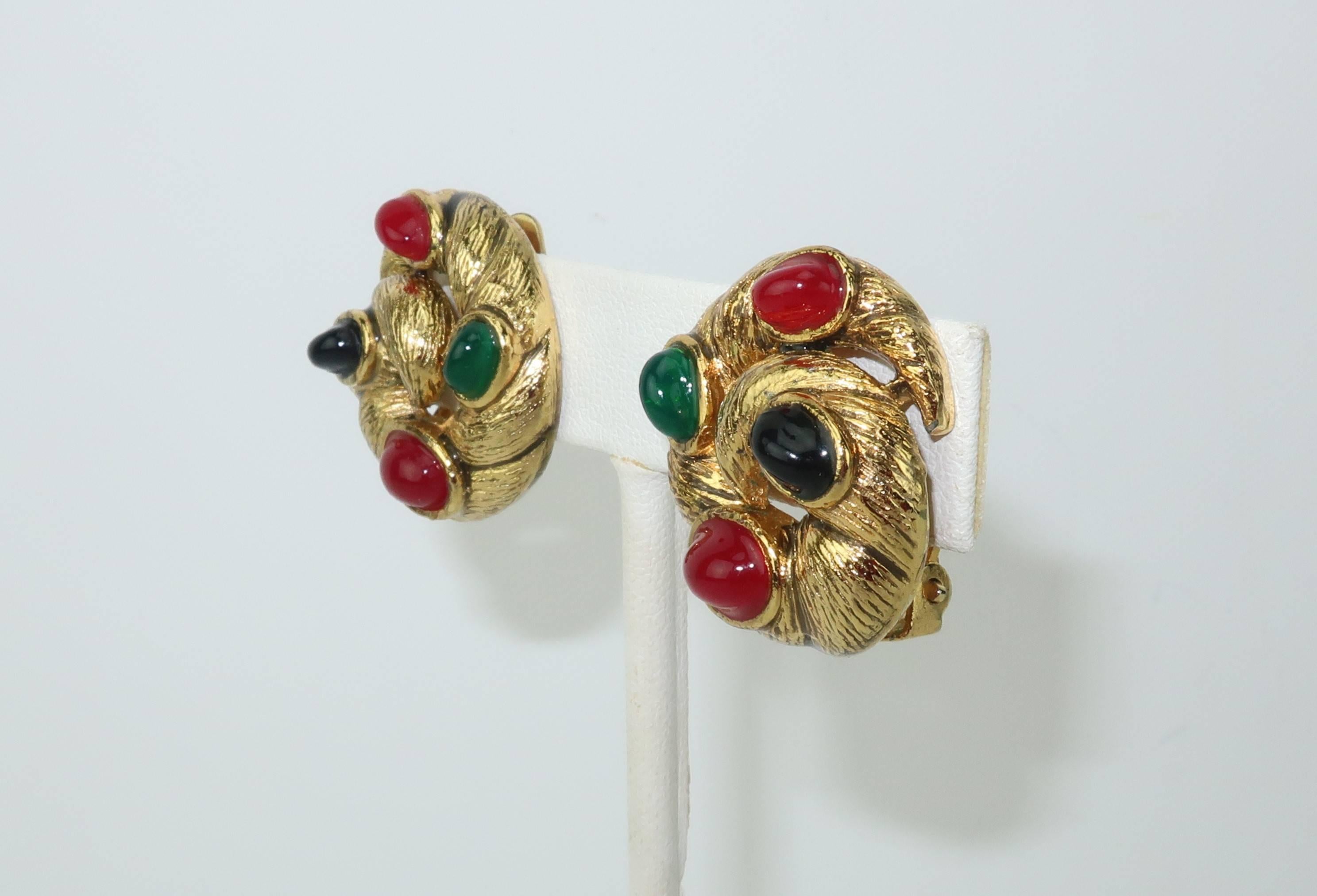 Women's Vintage Gold Tone Cabochon Clip On Earrings