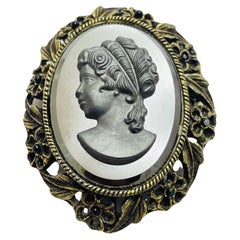 Pendentif broche vintage avec camée en or