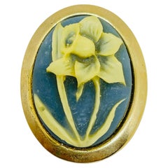 Vintage gold tone carved celluloid flower cameo brooch