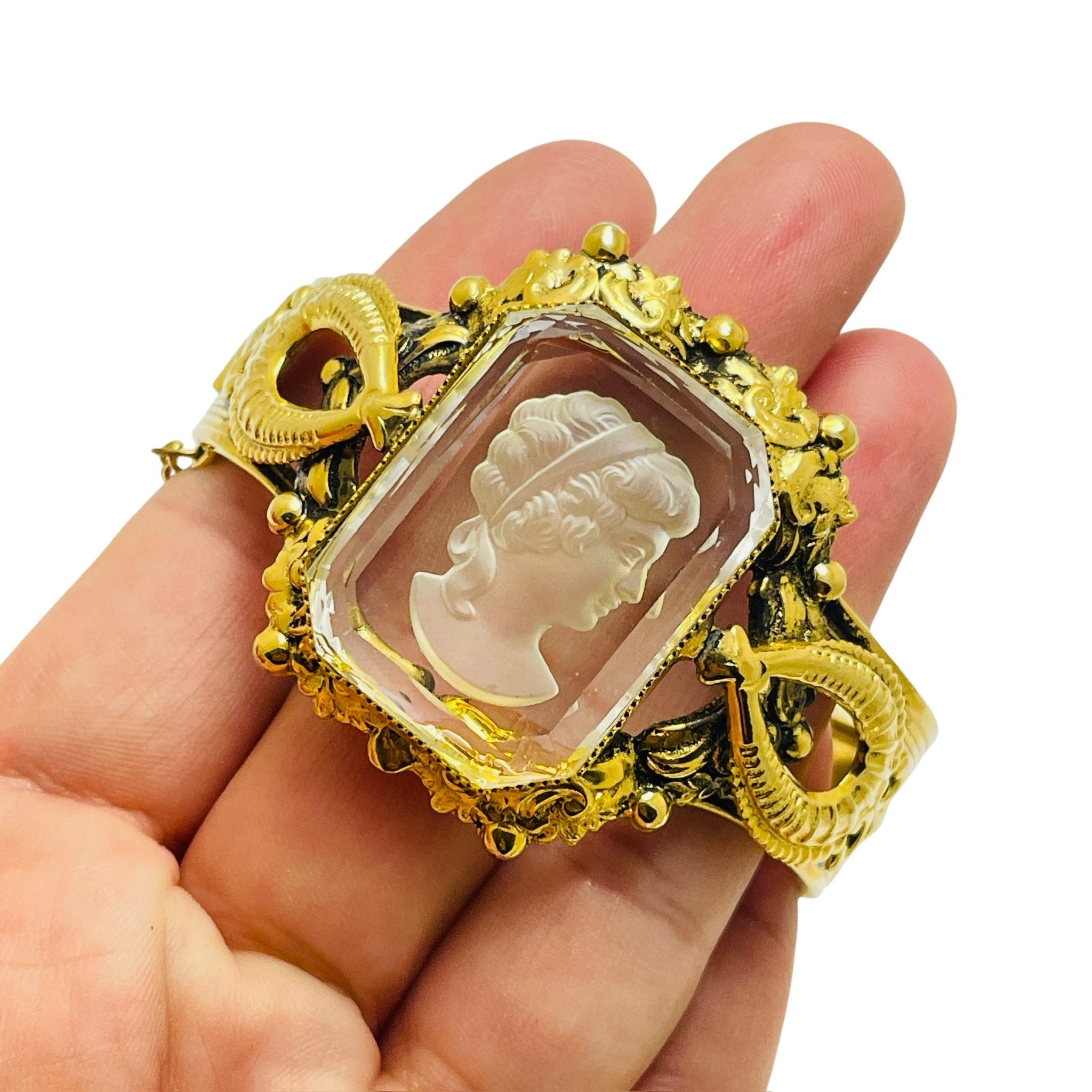 Vintage gold tone carved glass cameo necklace bracelet earrings set For Sale 6