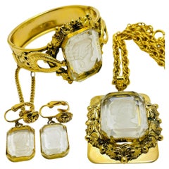 Conjunto collar pulsera pendientes camafeo vintage de cristal tallado en tono dorado
