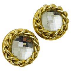 Goldfarbene massive Designer-Ohrclips in Goldtönen mit Kette
