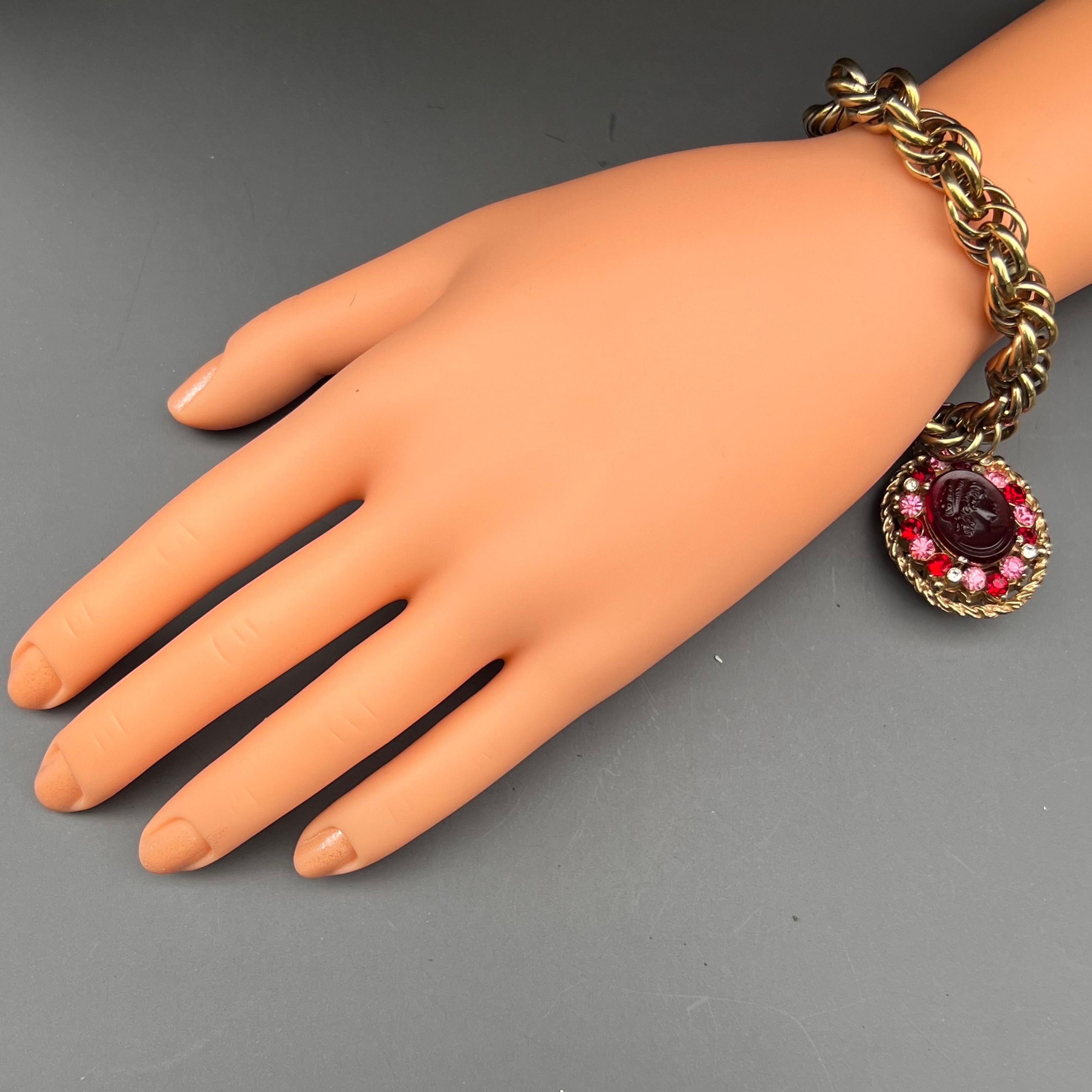 Vintage Gold Tone Charm Fob Bracelet with Cameo Glass and Rhinestones For Sale 6